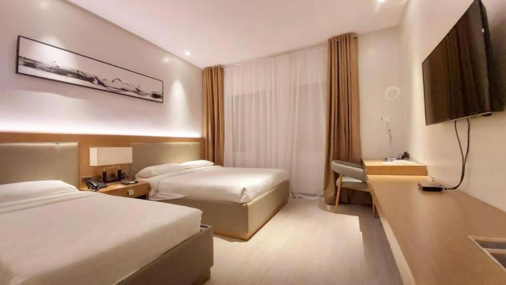 Avenue Suites Баколод Экстерьер фото